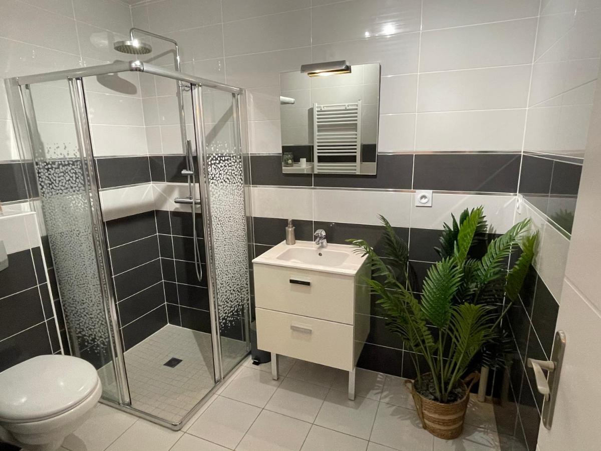 Studio Calme Et Cosy Saint-Julien-les-Villas Exteriör bild